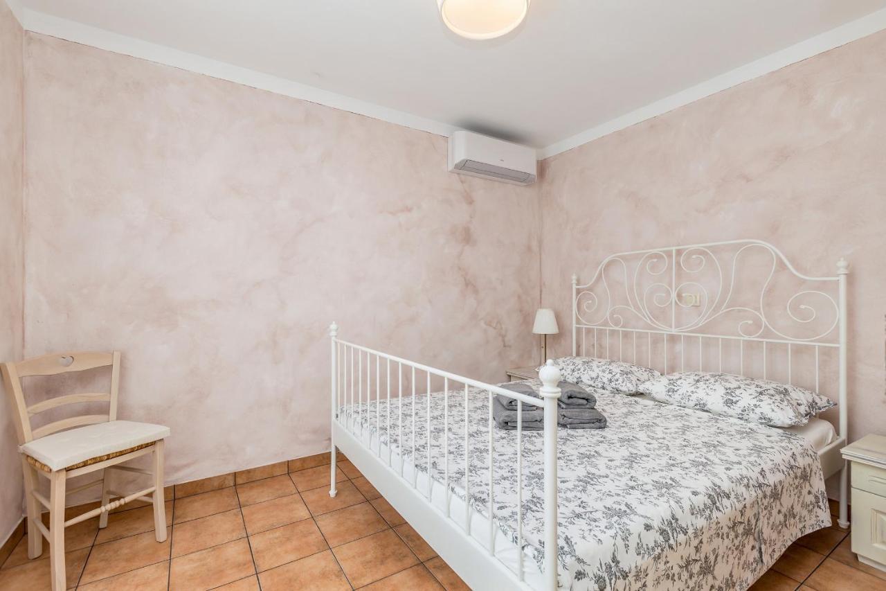 Holiday House Chiara Vrh  Exterior foto